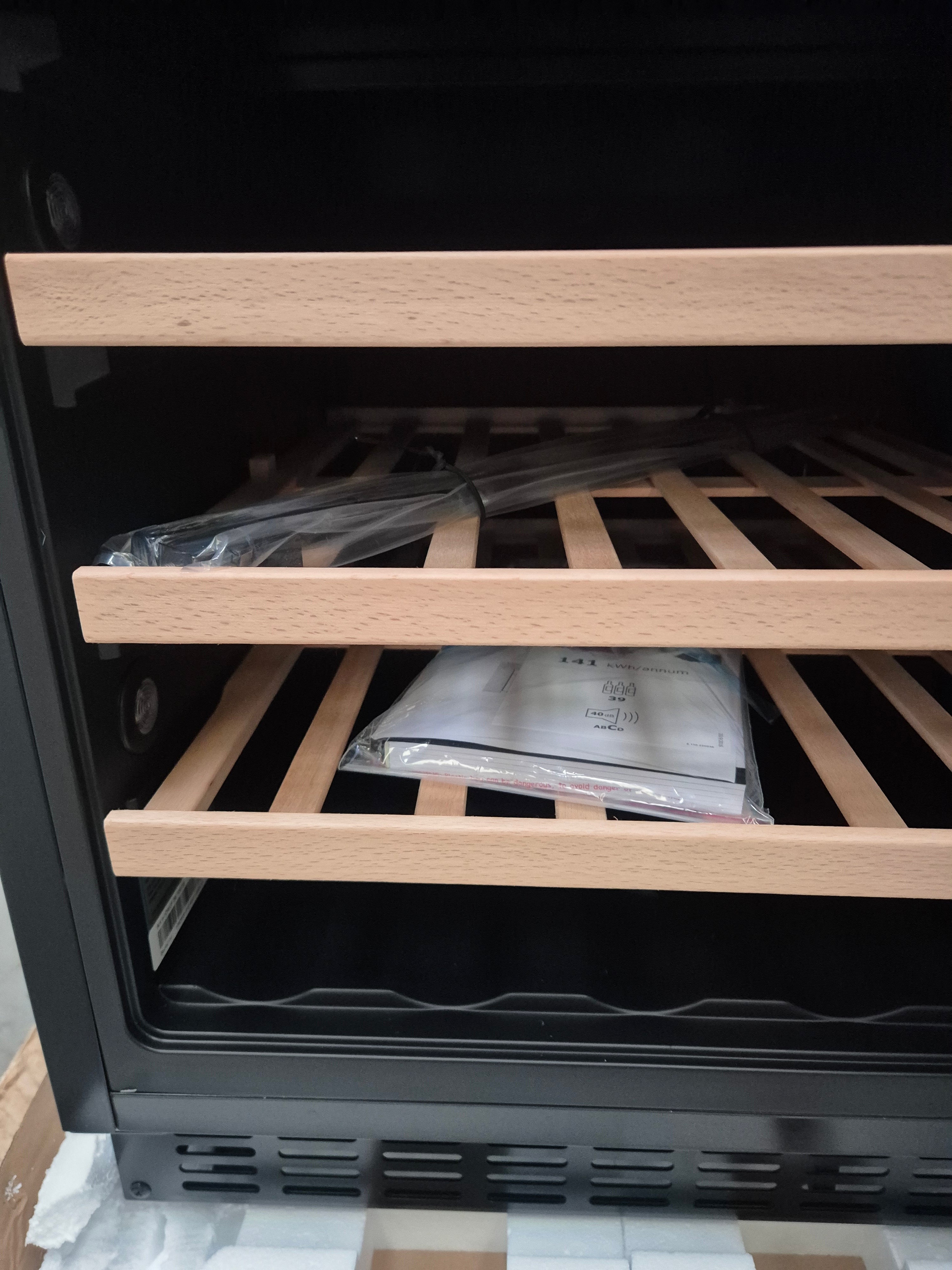 GRADED - Dunavox FLOW-38 - 500mm Dual Zone - 38 Bottle - Built In Undercounter Wine Cooler - DAUF-38.100DB (Copy)