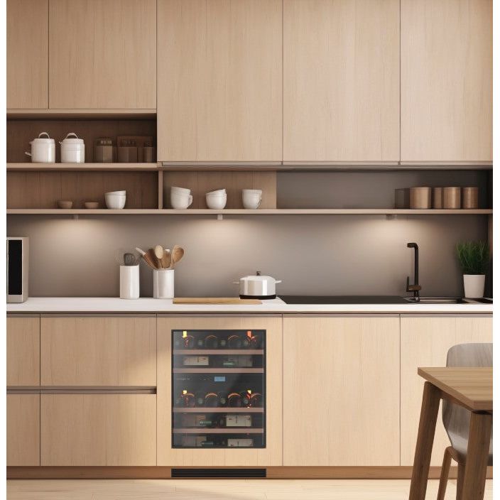 Avintage - 47 Bottle - Wine Cooler - AVU50PANEL