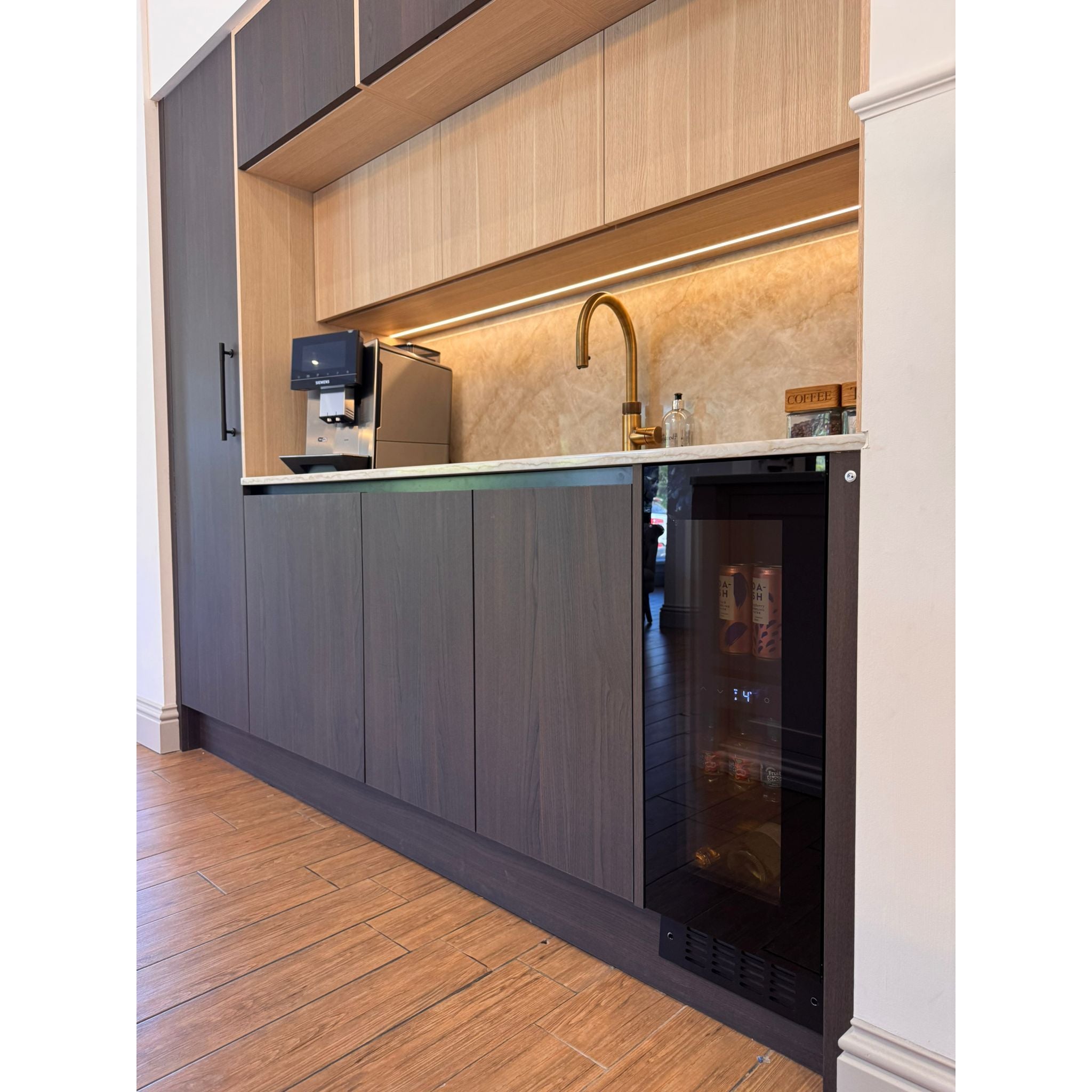 CELLA - 300mm - Undercounter Drinks Fridge - Handleless - TFT-BV18B-TO