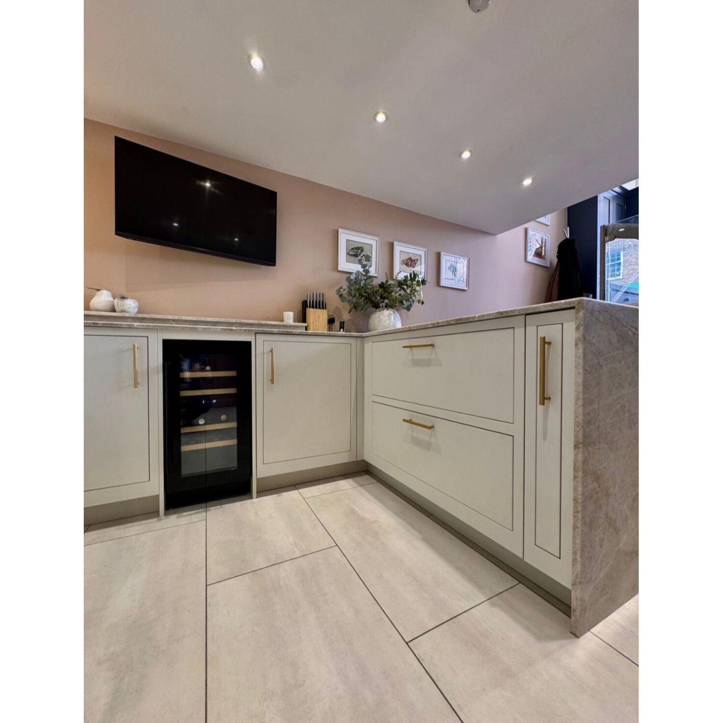 Dunavox FLOW-32D - 400mm Dual Zone - 32 Bottles - Built In - DAUF-32.78DB - 3 Lighting Options