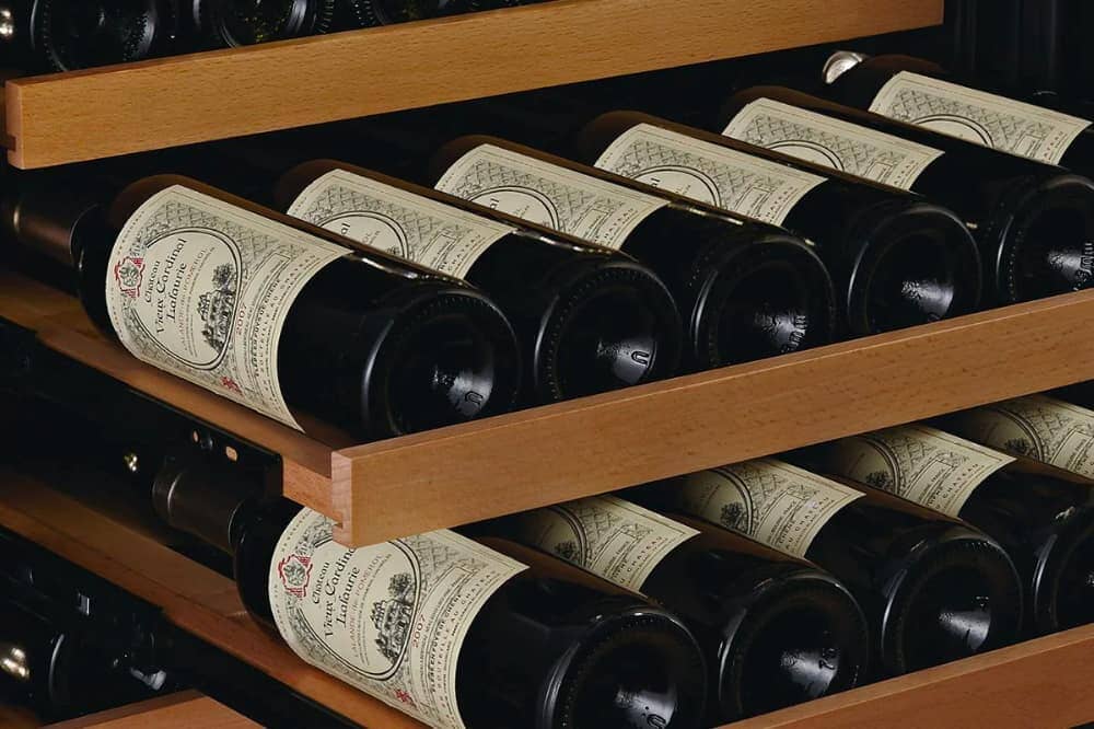 Red Wine vs White Wine: Should They Be Stored Separately?