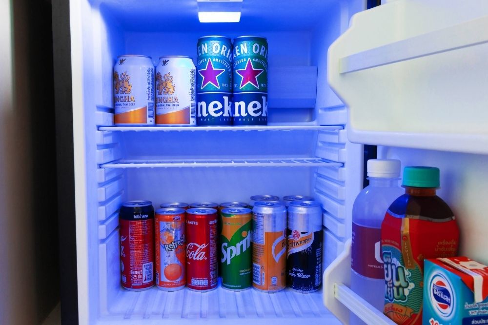 How Long Do Drinks Take to Cool in the Fridge?