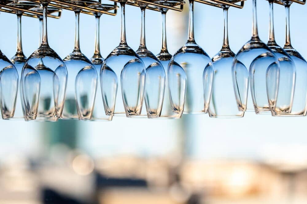How To Store Glassware For Wine