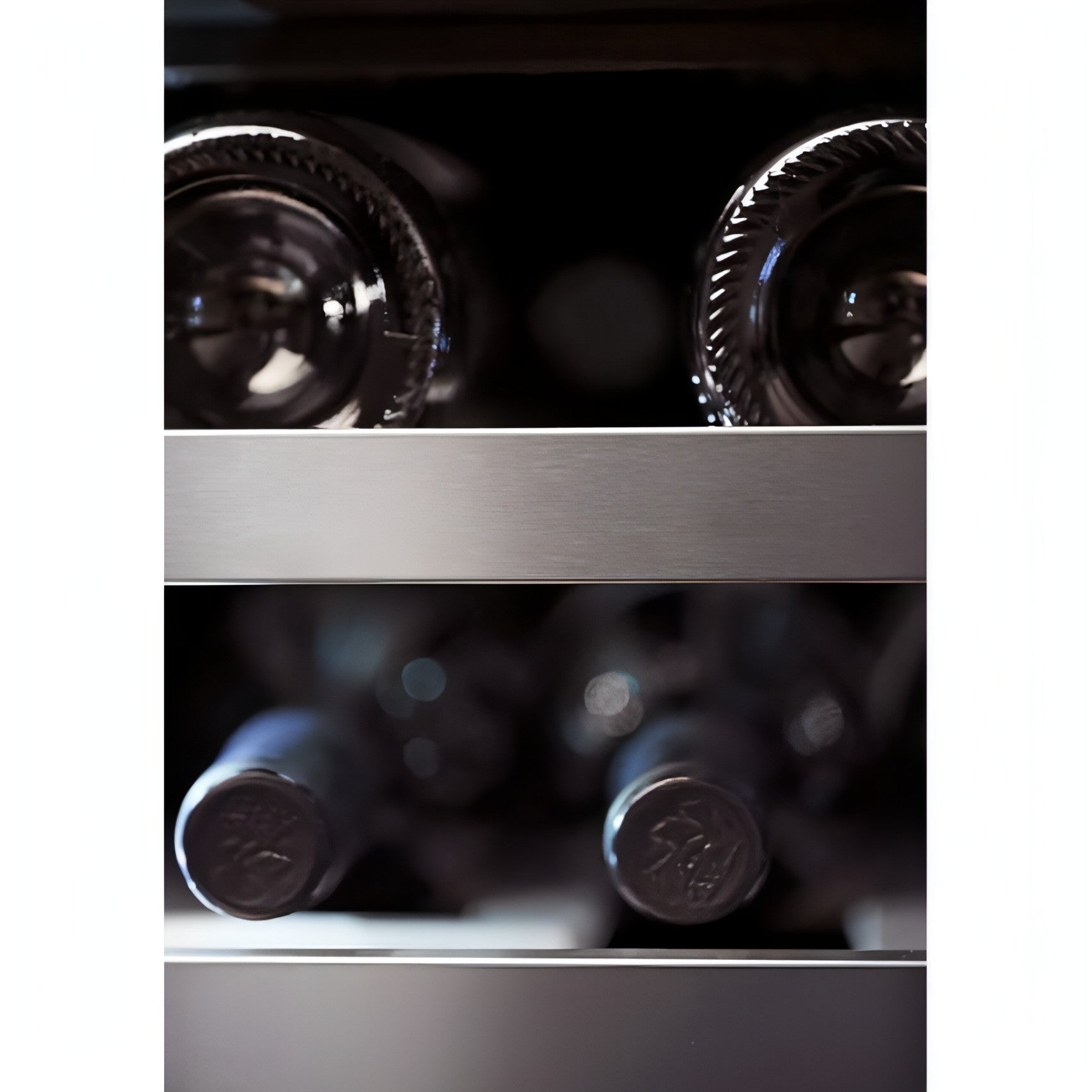 mQuvée - Integrated Wine Cooler - WineKeeper Exclusive - 25D - Push/Pull