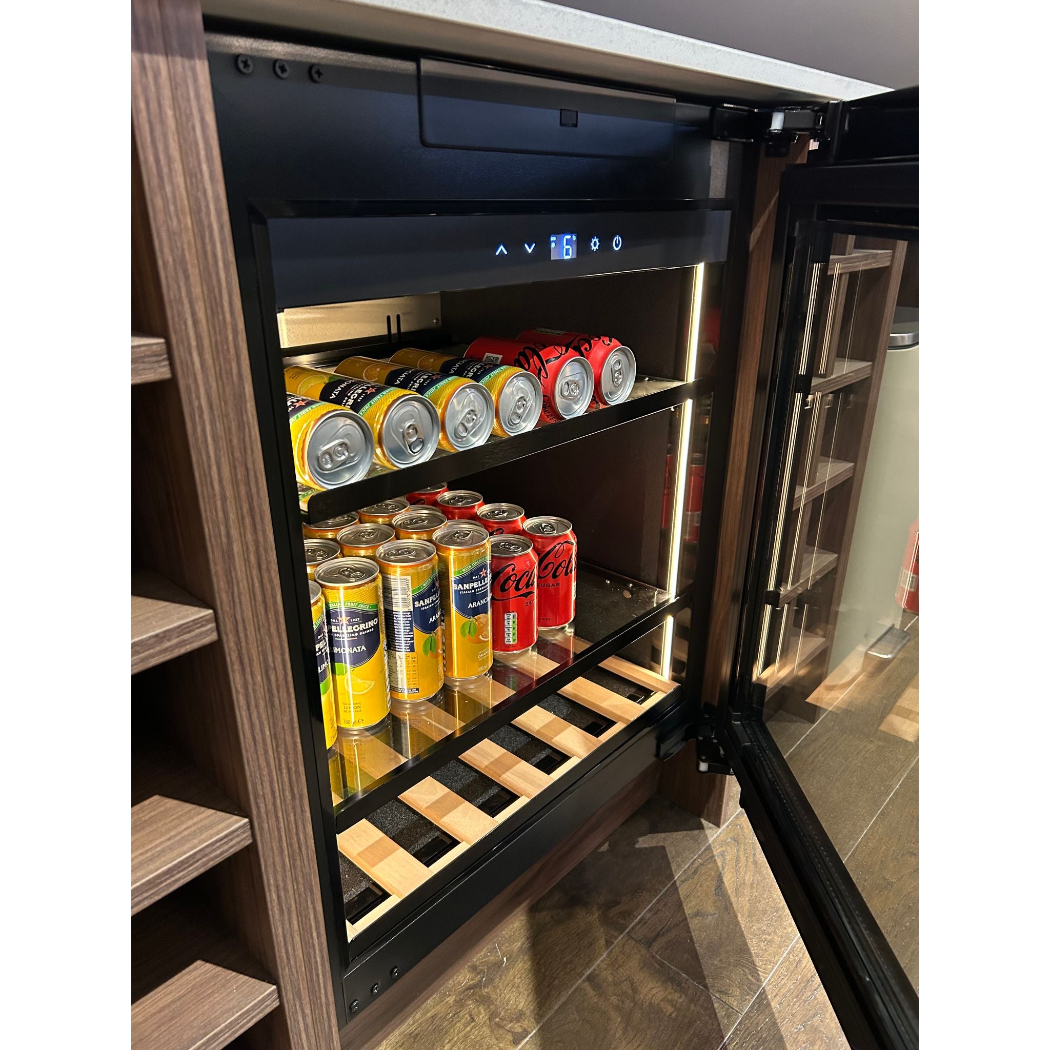 CELLA - 600mm - Undercounter Drinks Fridge - Handleless - BV34B-TO