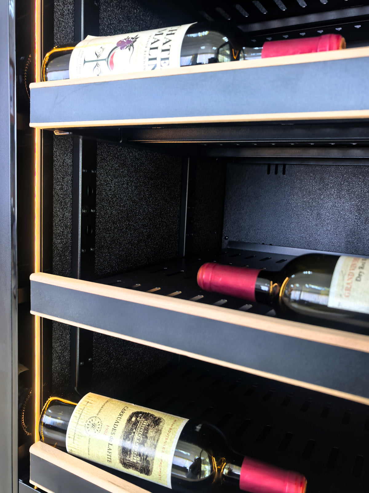 Viñaro - WineVault 135 - Freestanding Wine Storage Cabinet - 135 Bottles