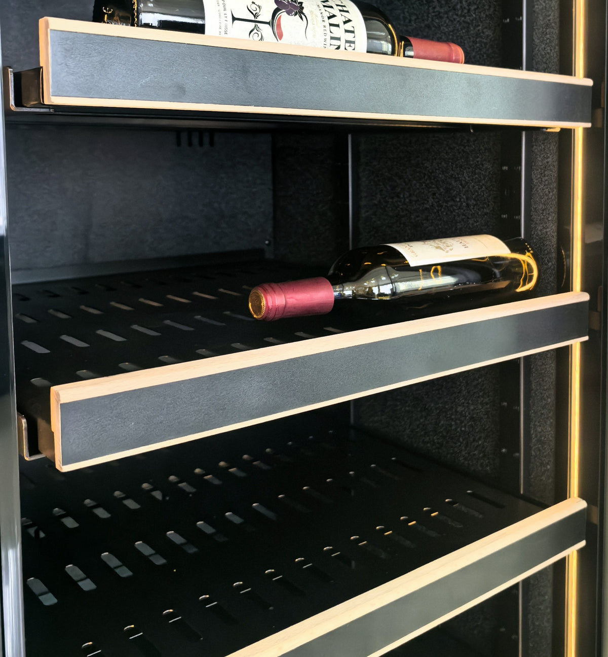 Viñaro - WineVault 135 - Freestanding Wine Storage Cabinet - 135 Bottles