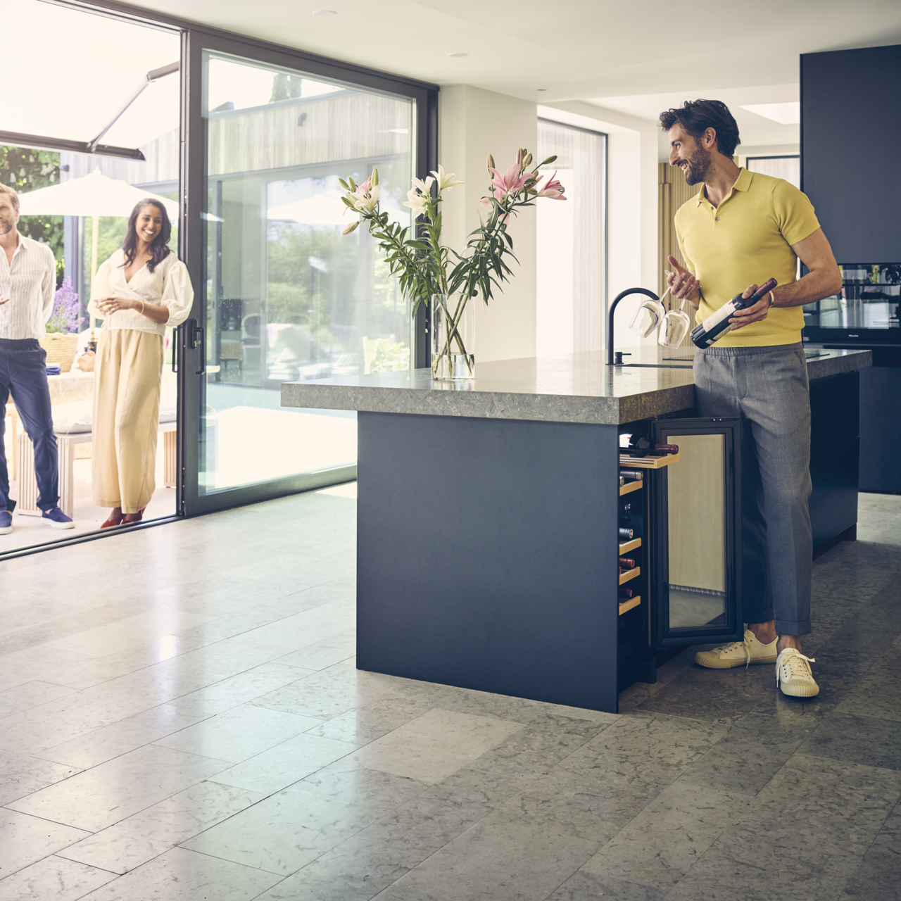 Dometic - 300mm - Built in Dual Zone Wine Fridge - C18B - 18 Bottle