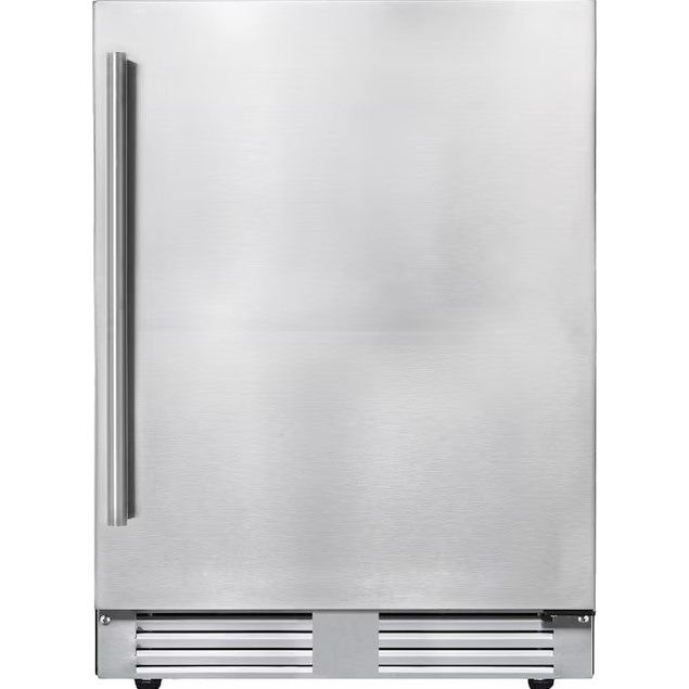 FrigeluX -Outdoor Fridge - Solid Door - RETT136A