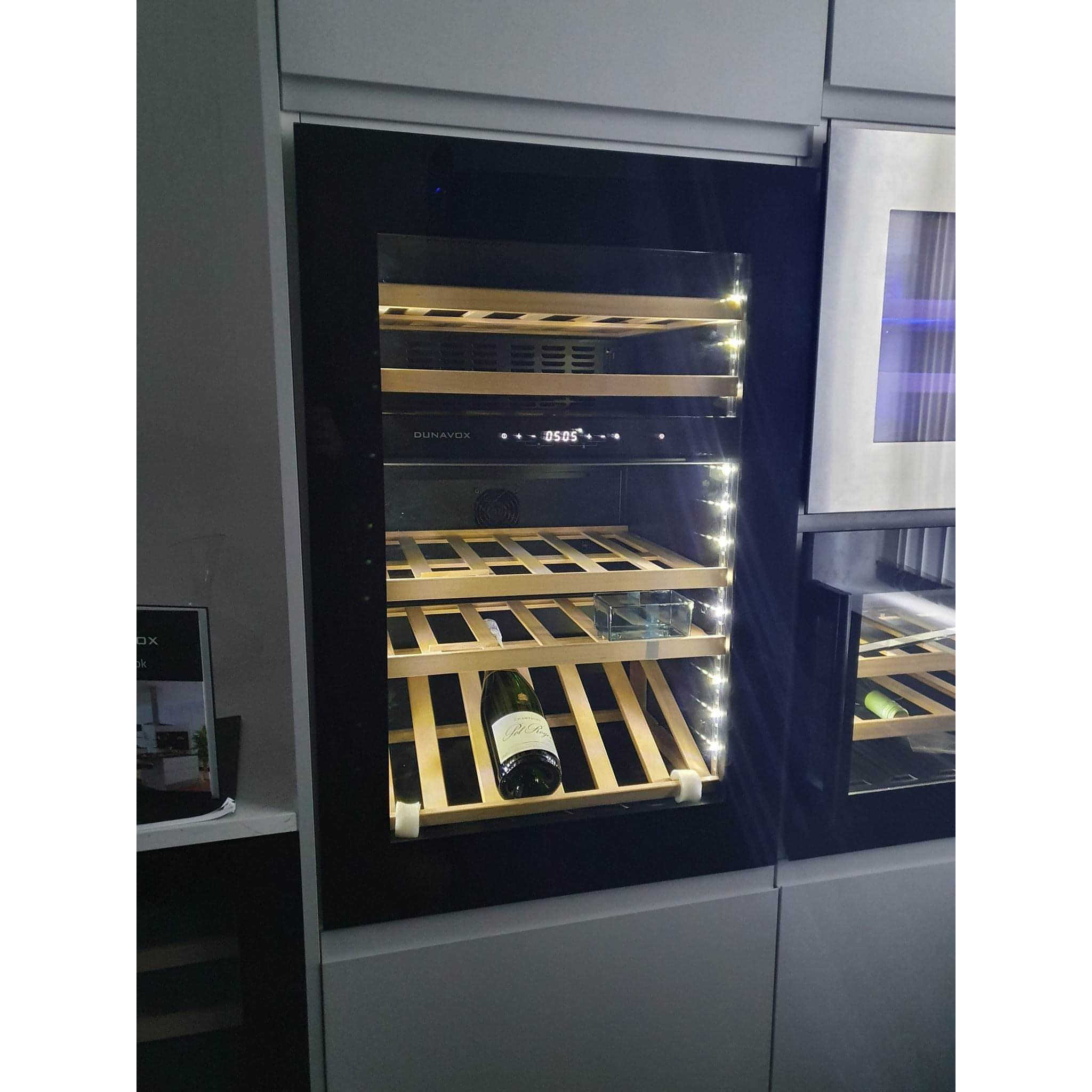 Dunavox GLANCE-49 - Dual Zone - 49 Bottle Integrated Wine Cooler - DAVG-49.116DB.TO