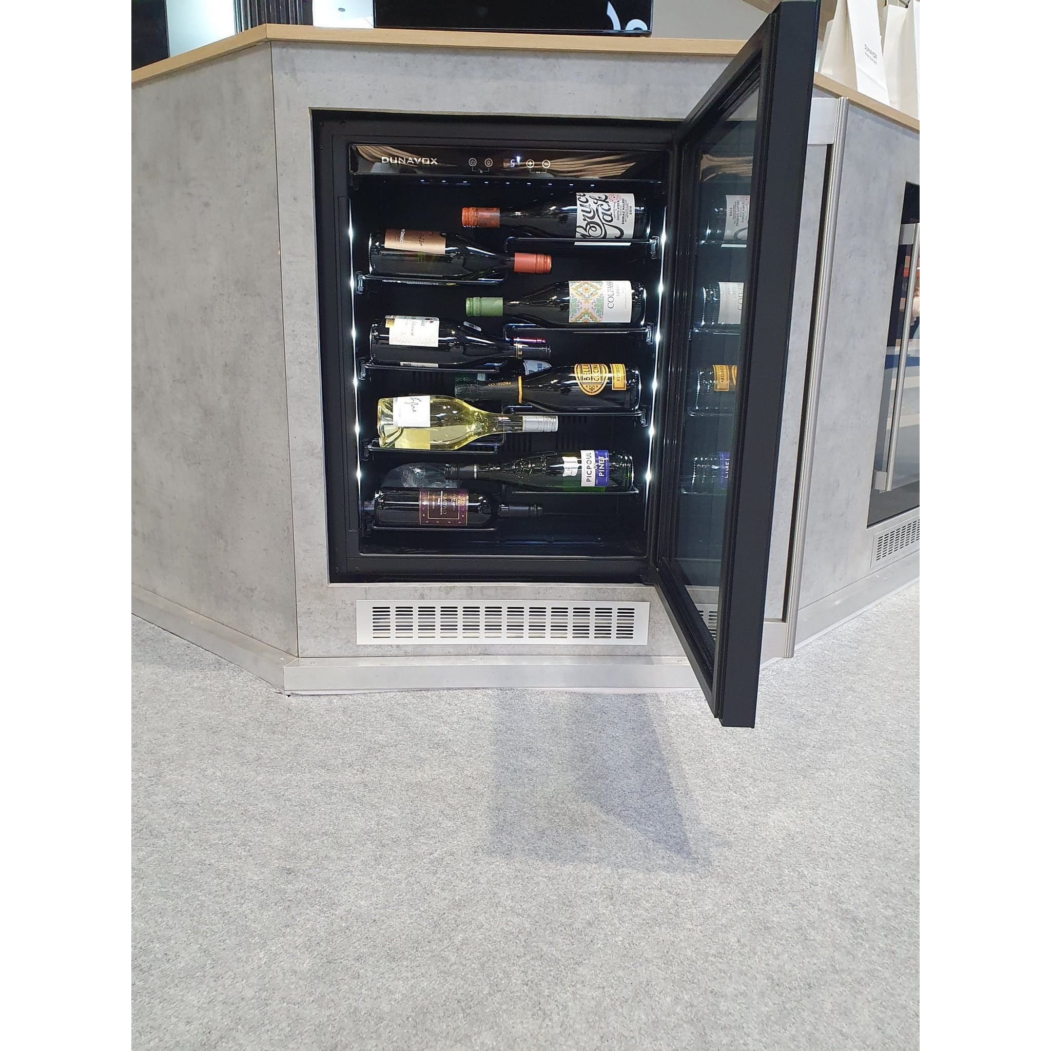 Dunavox FLOW-40 - 600mm - 40 Bottle - Built In Wine Fridge - DAUF-40.138B